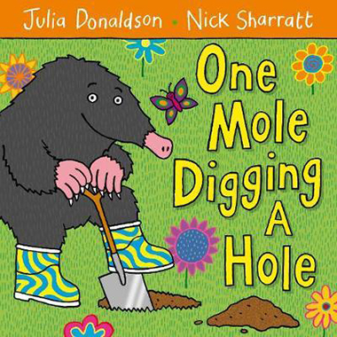 one-mole-digging-a-hole-ingles-divertido